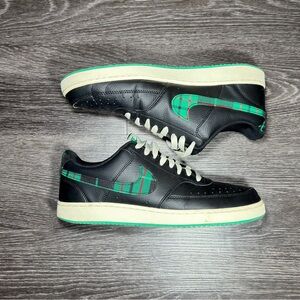 Nike Black and Green Sneakers